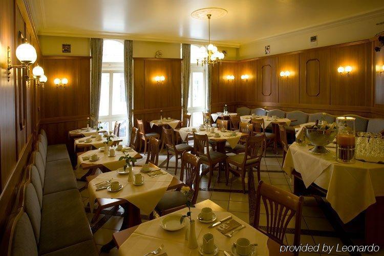Hotel Roemischer Kaiser เทรียร์ ร้านอาหาร รูปภาพ