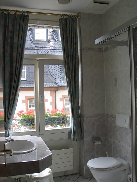 Hotel Roemischer Kaiser เทรียร์ ภายนอก รูปภาพ